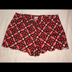 Crown and Ivy Scalloped Shorts Size 16